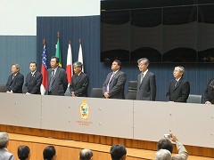 （写真）議長、来賓